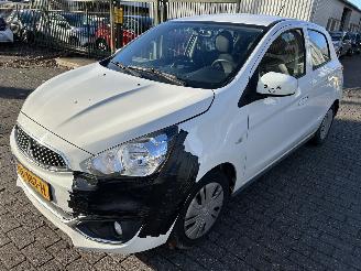 damaged passenger cars Mitsubishi Space-star 1.0 2017/6