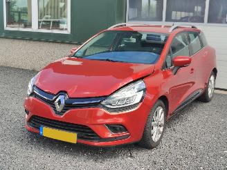 Voiture accidenté Renault Clio 0.9 TCe Intens Navi 2016/11