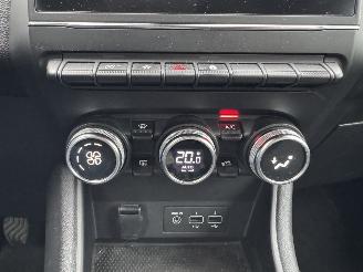 Renault Captur FACELIFT NW MODEL  INTENS II 74 KW picture 18