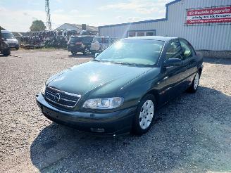 Coche siniestrado Opel Omega B 2.2 16V Groen Z380 Onderdelen Y22XE Motor 1999/10