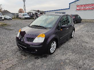 Vrakbiler auto Renault Modus 1.6 16V Onderdelen Paars TED72 K4M794 Motor 2006/5