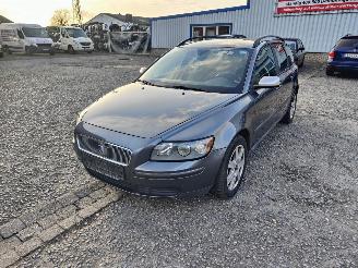 Uttjänta bilar auto Volvo V-50 2.0D Grijs 45500 Onderdelen D4204T Motor 2006/3