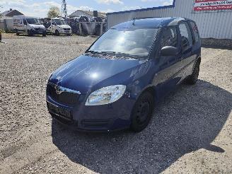 Vrakbiler auto Skoda Roomster 1.2 12V Blauw LF5A Onderdelen CGPA Motor 2009/7