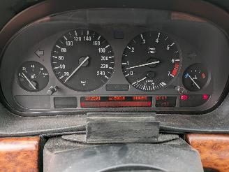 BMW 7-serie 728i E38 picture 13