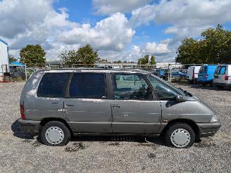 Renault Espace 2.2 picture 4