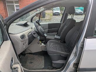 Renault Modus 1.6 picture 10