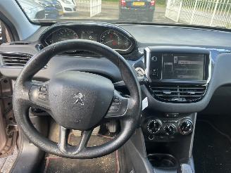 Peugeot 208 1.4 vti picture 11