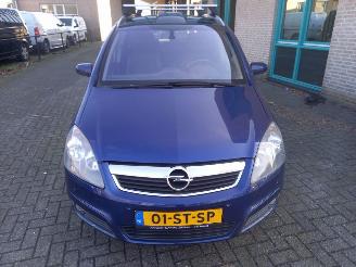 Vrakbiler auto Opel Zafira 2.2 COSMO 7 PERSOONS 2006/5