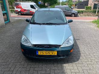 Uttjänta bilar auto Ford Focus 1.6 16V 2001/1