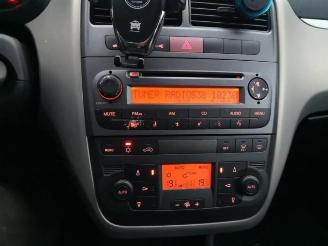 Fiat Grande Punto Grande Punto (199), Hatchback, 2005 1.4 16V picture 12