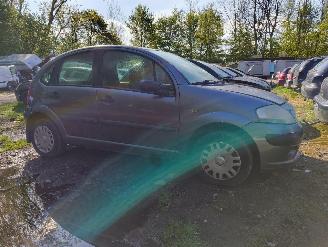 Coche siniestrado Citroën C3 1.4i Différence 2005/4