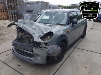 Mini Cooper Mini (F55), Hatchback 5-drs, 2013 1.2 12V One picture 6