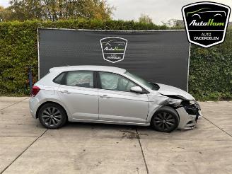 Coche siniestrado Volkswagen Polo Polo VI (AW1), Hatchback 5-drs, 2017 1.0 TSI 12V 2018/7