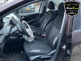 Peugeot 208 208 I (CA/CC/CK/CL), Hatchback, 2012 / 2019 1.2 Vti 12V PureTech 82 picture 15