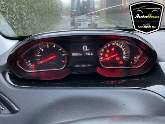 Peugeot 208 208 I (CA/CC/CK/CL), Hatchback, 2012 / 2019 1.2 Vti 12V PureTech 82 picture 10