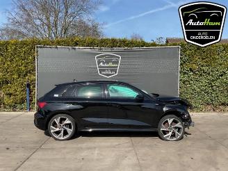 Coche siniestrado Audi A3 A3 Sportback (8YA), Hatchback 5-drs, 2019 1.5 35 TFSI 16V Mild Hybrid 2020/11