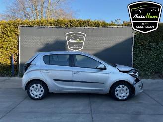 Coche siniestrado Hyundai I-20 i20, Hatchback, 2008 / 2015 1.2i 16V 2013/3