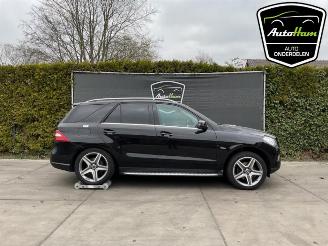 Vrakbiler auto Mercedes ML ML III (166), SUV, 2011 / 2015 3.0 ML-350 BlueTEC V6 24V 4-Matic 2012/2