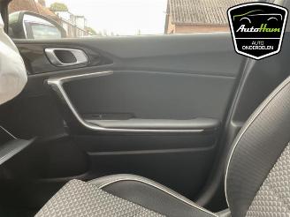 Kia Cee d Ceed Sportswagon (CDF), Combi 5-drs, 2018 1.0i T-GDi 12V picture 30