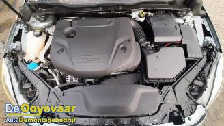 Volvo V-40 V40 (MV), Hatchback 5-drs, 2012 / 2019 2.0 D2 16V picture 5