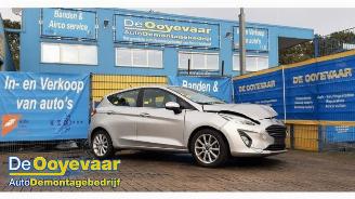 Vrakbiler auto Ford Fiesta Fiesta 7, Hatchback, 2017 1.0 EcoBoost 12V 100 2019/2