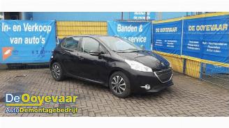 Vrakbiler auto Peugeot 208 208 I (CA/CC/CK/CL), Hatchback, 2012 / 2019 1.2 Vti 12V PureTech 82 2013/5