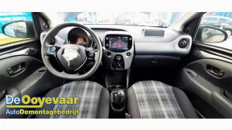 Peugeot 108 108, Hatchback, 2014 1.0 12V VVT-i picture 2