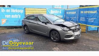 Vrakbiler auto Opel Astra Astra K Sports Tourer, Combi, 2015 / 2022 1.2 Turbo 12V 2021/12