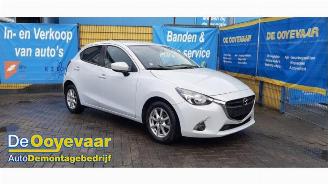 Coche siniestrado Mazda 2 2 (DJ/DL), Hatchback, 2014 1.5 SkyActiv-G 90 2019/4
