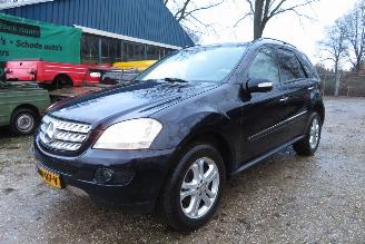 Vrakbiler auto Mercedes Ml-klasse 320 CDI VAN / GRIJS KENTEKEN UITVOERING 2008/1