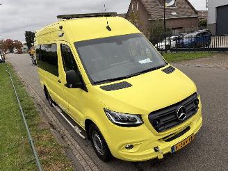 Mercedes Sprinter 319 CDI V6 EX AMBULANCE picture 35