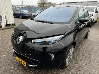 krockskadad bil auto Renault Zoé Q210 ZEN QUICK CHARGE 22KW) 2015/6