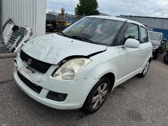 krockskadad bil bedrijf Suzuki Swift 1.3 Shogun 2009/1