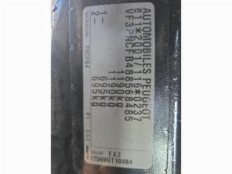 Peugeot 107 107, Hatchback, 2005 / 2014 1.0 12V picture 16