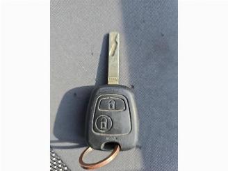 Peugeot 107 107, Hatchback, 2005 / 2014 1.0 12V picture 18