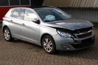 Vrakbiler auto Peugeot 308 308 (L3/L8/LB/LH/LP), Hatchback 5-drs, 2013 / 2021 1.6 BlueHDi 120 2015/4