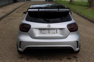 Vrakbiler auto Mercedes A-klasse A-Klasse AMG (W176), Hatchback, 2012 / 2018 2.0 A-45 AMG Turbo 16V 4-Matic 2015/4
