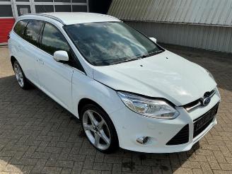 Vrakbiler auto Ford Focus Focus 3 Wagon, Combi, 2010 / 2020 1.0 Ti-VCT EcoBoost 12V 125 2013/5
