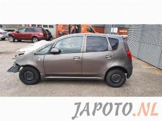 Mitsubishi Colt  picture 2