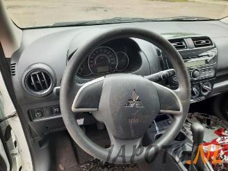 Mitsubishi Space-star Space Star (A0), Hatchback, 2012 1.0 12V picture 15