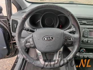 Kia Rio Rio III (UB), Hatchback, 2011 / 2017 1.2 CVVT 16V picture 13