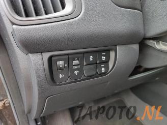 Kia Rio Rio III (UB), Hatchback, 2011 / 2017 1.2 CVVT 16V picture 12