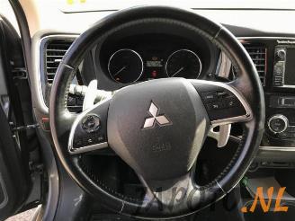 Mitsubishi Outlander Outlander (GF/GG), SUV, 2012 2.0 16V PHEV 4x4 picture 15