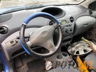 Toyota Yaris Yaris (P1), Hatchback, 1999 / 2005 1.0 16V VVT-i picture 8