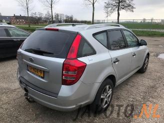Kia Cee d Cee'd Sporty Wagon (EDF), Combi, 2007 / 2012 1.4 16V picture 3