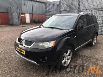 Vrakbiler auto Mitsubishi Outlander Outlander (CW), SUV, 2006 / 2012 2.2 DI-D 16V 4x4 2008/11