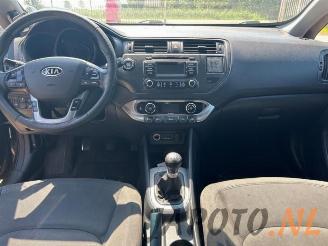 Kia Rio Rio III (UB), Hatchback, 2011 / 2017 1.2 CVVT 16V picture 10