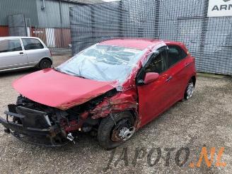 Coche siniestrado Hyundai I-30 i30 (GDHB5), Hatchback, 2011 1.4 16V 2012/12