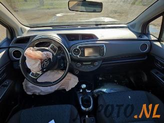 Toyota Yaris Yaris III (P13), Hatchback, 2010 / 2020 1.0 12V VVT-i picture 9