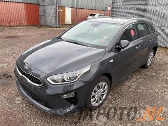 Vrakbiler auto Kia Cee d  2020/3